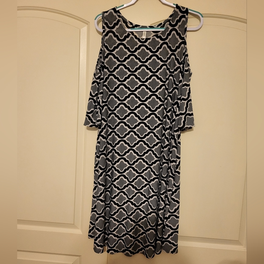 Emerald 3x Open Shoulder Dress